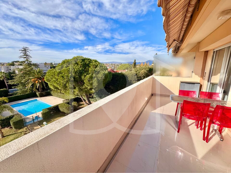 ANTIBES Jules Grec – 2 pièces avec garage et piscine