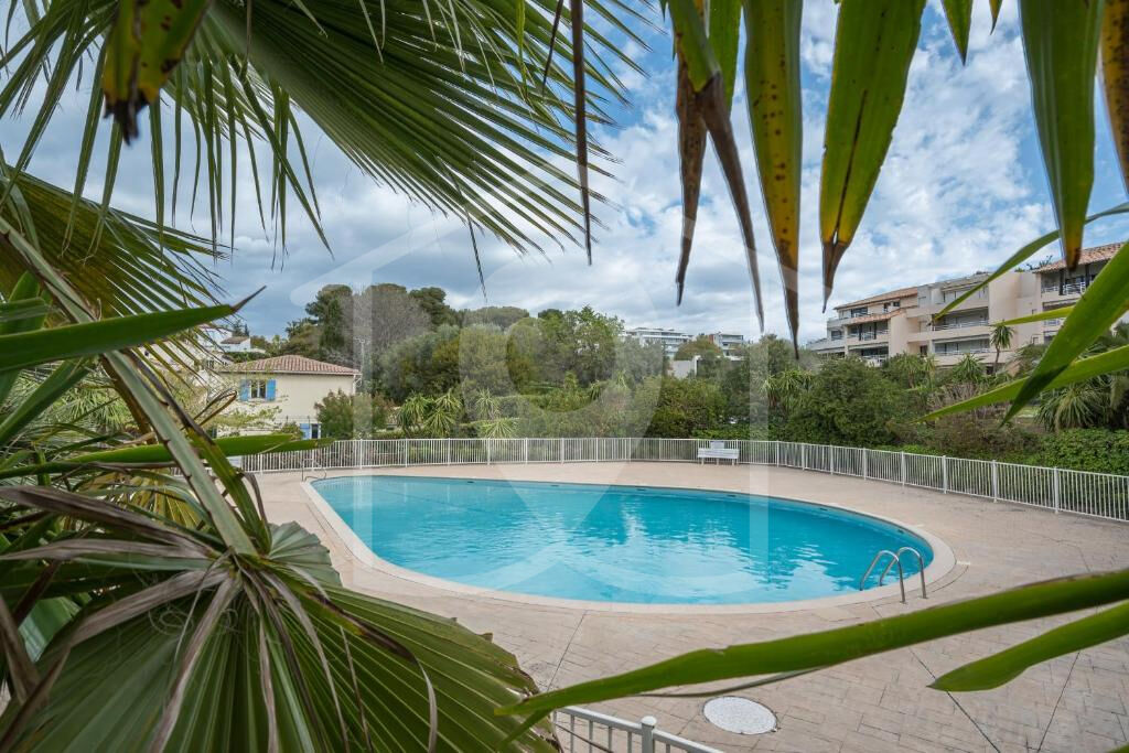 ANTIBES ST JEAN – 4P duplex – Dernier étage – Terrasse + solarium